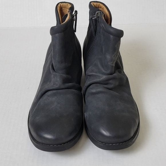 Comfortiva Tarrant Slouch Leather Ankle Booties Black Size 6 Side Zip Comfort - Picture 5 of 9